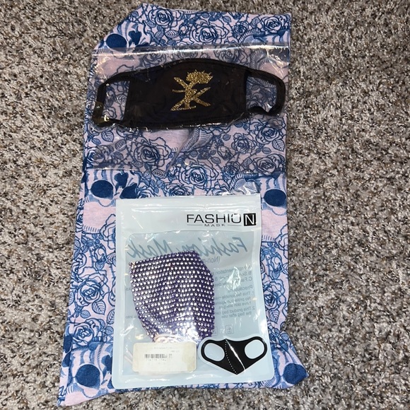 Set of three masks - Picture 1 of 4